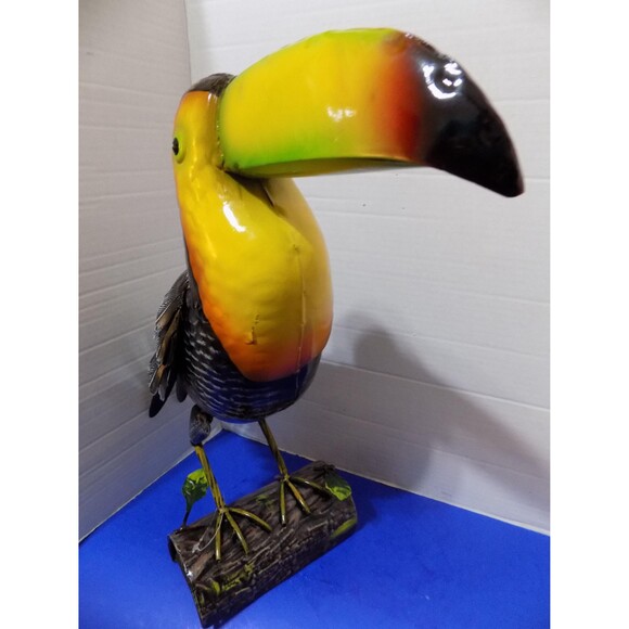 NEW Metal Toucan Parrot Sculpture Statue Figurine Tropical Decor Birds Macaw - Picture 3 of 7